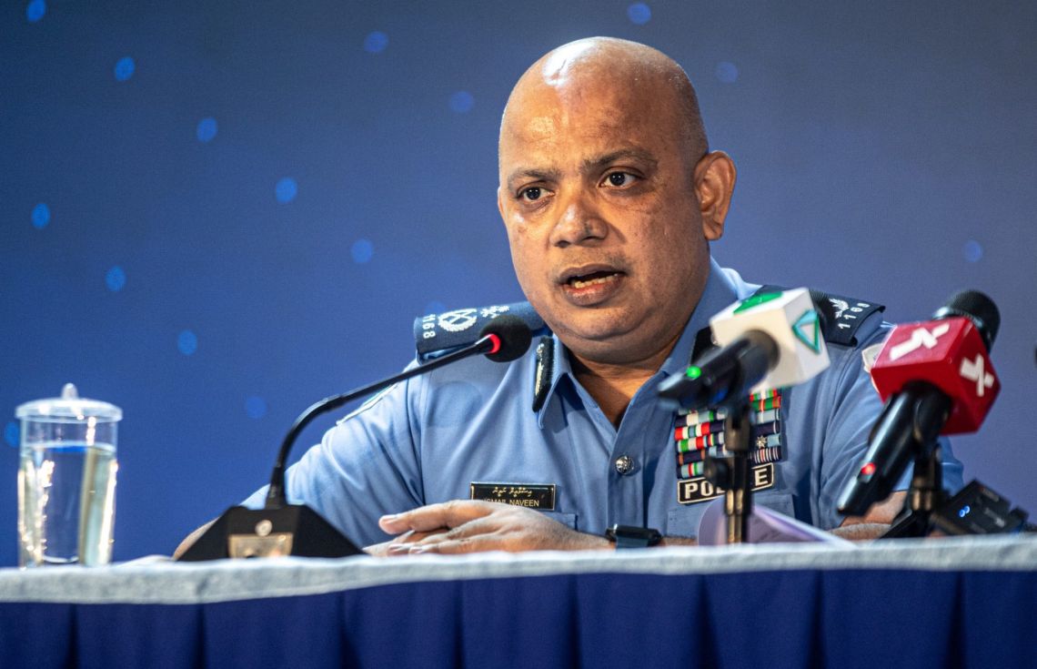 ޕޮލިސް ކޮމިޝަނަރު ވަކިކުރަން ލަފާ ދިނުމަށް މަޖިލީހުން ނިންމައިފި