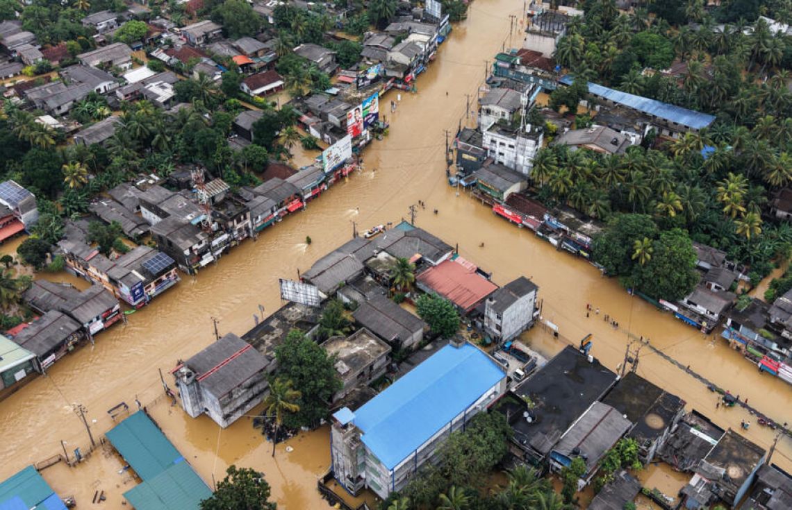 ލަންކާގައި ކުއްލި ނުރައްކަލުގެ ހާލަތު އިއުލާނުކޮށްފި، މިހާތަނަށް 135 އަށްވުރެ ގިނަ މަރު