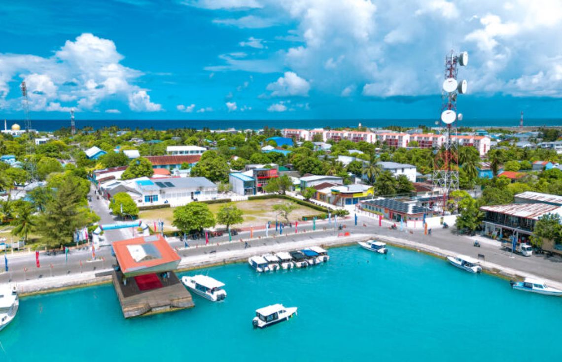 ކައިވެނި ނުކޮށް ބަދުއަހުލާގީ އަމަލު ހިންގަން ތިއްބާ ބަޔަކު ހައްޔަރުކޮށްފި