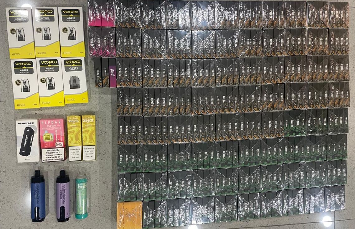 2 ގެއެއް ބަލައިފާސްކޮށް، ވޭޕާއި ވޭޕްކުރުމަށް ބޭނުންކުރާ ގިނަ އަދަދެއްގެ ސާމާނު ހޯދައިފި