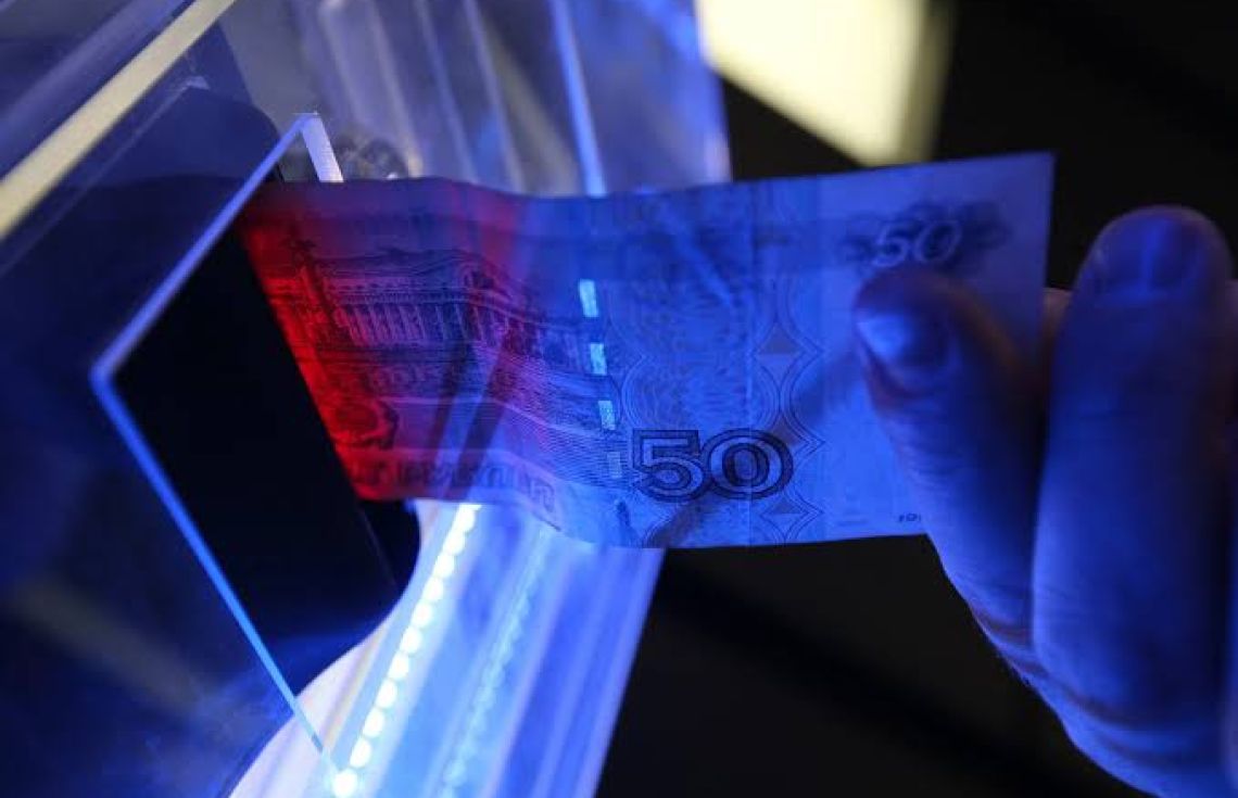 ފްރީޒް ކޮށްފައިވާ ރަޝިޔާގެ އެސެޓްސްތައް ޔުކްރޭނަށް ދިނުމަށް ފްރާންސާއި އިނގިރޭސި ބޭންކުތަކުން ދެކޮޅުހަދާ.