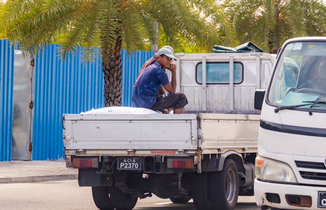 ނަރުހުންނާއި ޓީޗަރުން ހިމެނޭހެން ރާއްޖޭގެ ގިނަ ވަޒީފާތަކަށް ބިދޭސީން ގެނައުން މަނާކުރަނީ