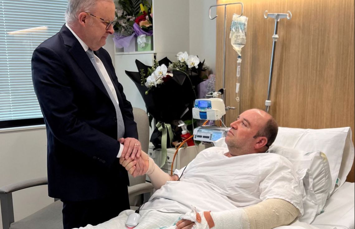 އެމެރިކާއިން އަޙްމަދަށް ދެމިލިއަން ޑޮލަރު ދީފި