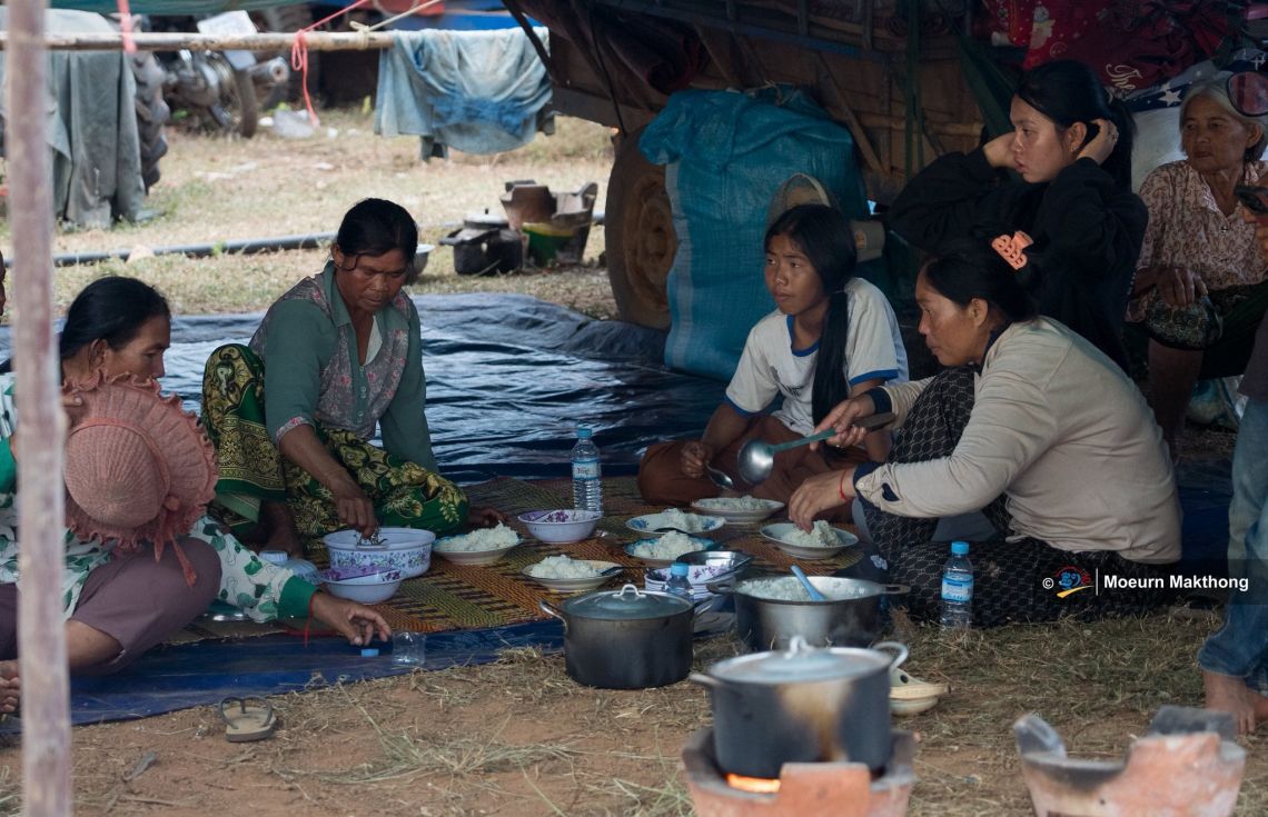 ކެމްބޯޑިއާ ނުރައްކަލުގައި، ބައިމިލިއަން މީހުން ފިލައިފި