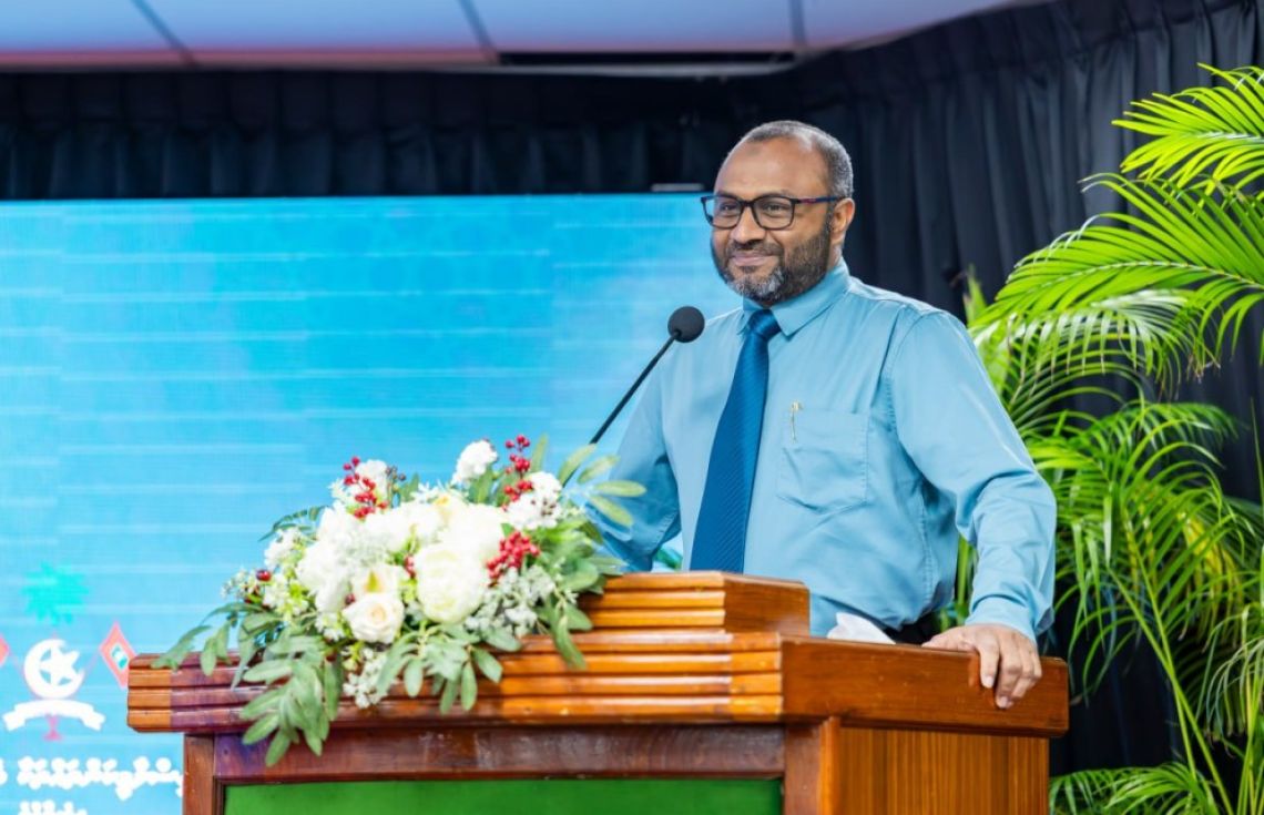 ސްކޫލް ބަންދާ ދިމާކޮށް 7،000 އަށްވުރެ ގިނަ މީހުން އުމްރާއަށް ފުރާނެ: މިނިސްޓަރު ޝަހީމް