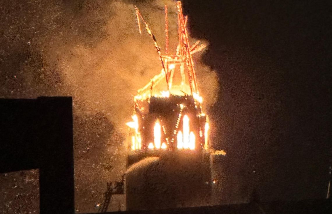 އާއަހަރު ފާހަގަ ކުރަނިކޮށް އަމްސްޓަޑަމްގެ ޗާޗުގައި ރޯވެއްޖެ