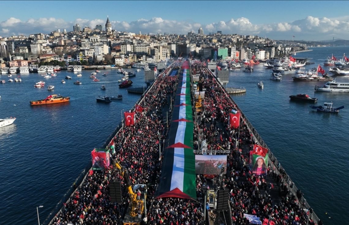 އާއަހަރޭ ކިޔައި ޔަހޫދީންނާއި ގުޅުން ނުބާއްވަން ބައިމިލިއަން މީހުން ނުކުމެ މުޒާހަރާކޮށްފި