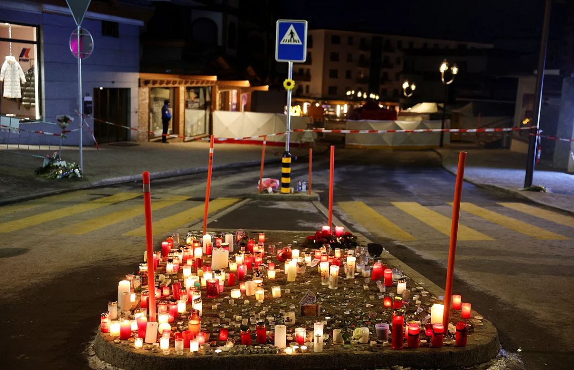 ސްވިޒަލޭންޑުގެ އަލިފާން: ފުރަތަމަ ދެނެގަނެވުނު 4 މީހުންގެ ތެރޭގައި ދެކުޑަކުދިން