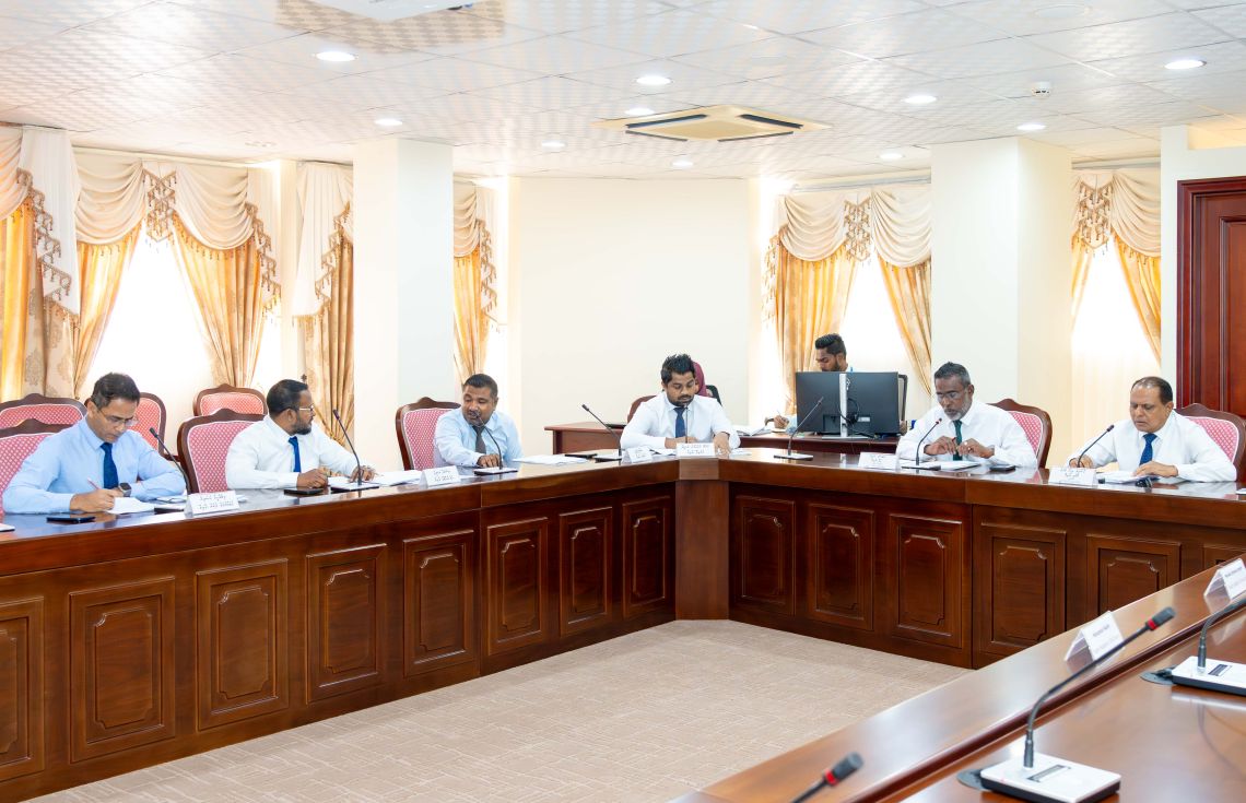 ދެ އިންތިހާބު އެއްކޮށްލާ ބިލަށް އާއްމުންގެ ހިޔާލު ހޯދަނީ