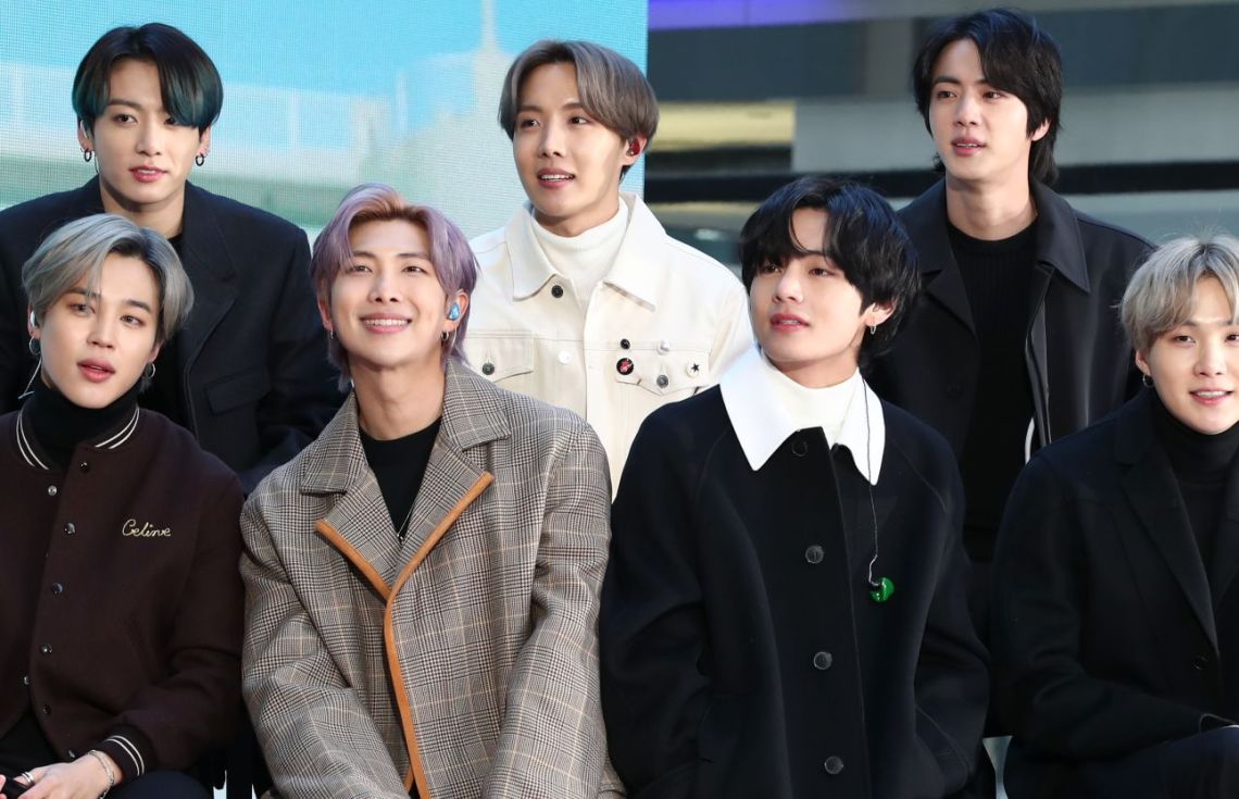 ކޮރެއާގެ މިއުޒިކް ބޭންޑް، ބީ.ޓީ.އެސްގެ މެންބަރުން އެކުގައި