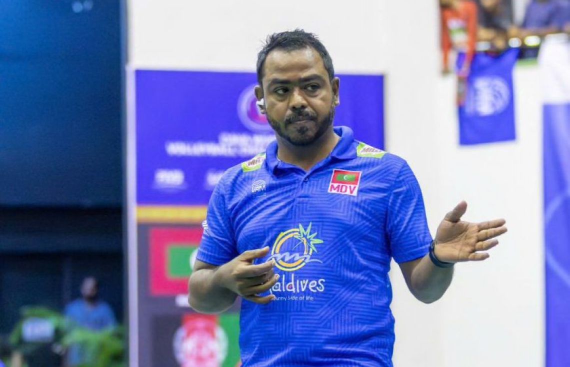 ވޮލީބޯލް އެސޯސިއޭޝަން އޮފް މޯލްޑިވްސްގެ ހެޑް ކޯޗުގެ މަގާމުގައި ހުރި ސޮފްވާން އަހުމަދު---