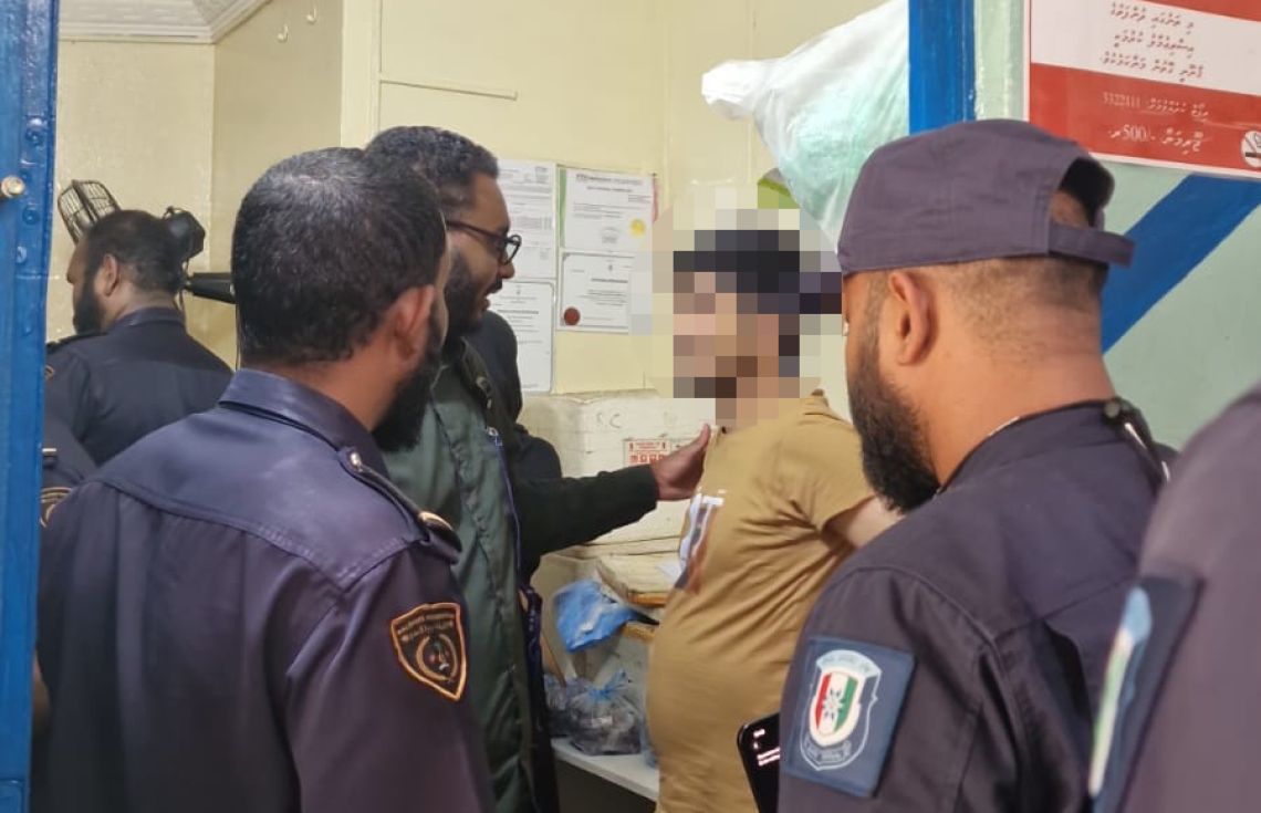 ބިދޭސީން ހިންގާ 10 ތަނެއް ބަލައި ފާސްކޮށް 5 ތަނެއް ބަންދުކޮށްފި