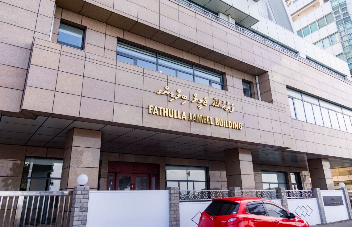 ނިންމުން ބަދަލުކޮށް ބަންގްލަދޭޝް އިން އޮން-އެރައިވަލް ވިސާ މެދުކަނޑާނުލަން ނިންމައިފި