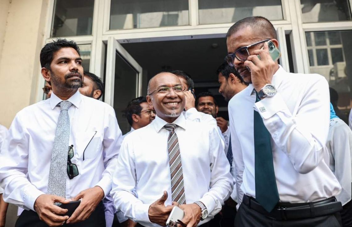 ރައީސް ނަޝީދު އިސްވެ އުފެއްދި ޑިމޮކްރެޓްސް އިން ލޯކަލް ކައުންސިލް އިންތިހާބަށް ކެންޑިޑޭޓުން ނެރެނީ