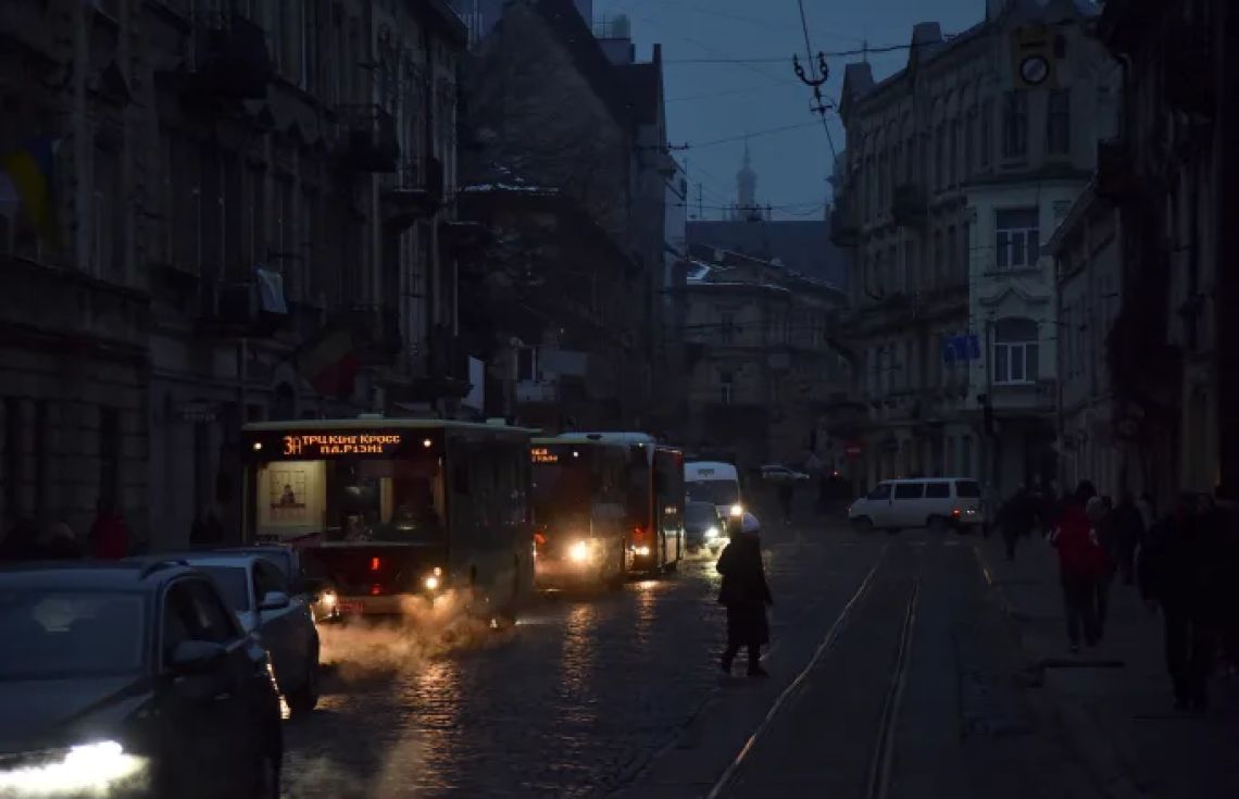 ރަޝިޔާގެ ހަމަލާތަކާއި އެކު ޔުކްރޭނުގައި ކަރަންޓެއް ނެތް!