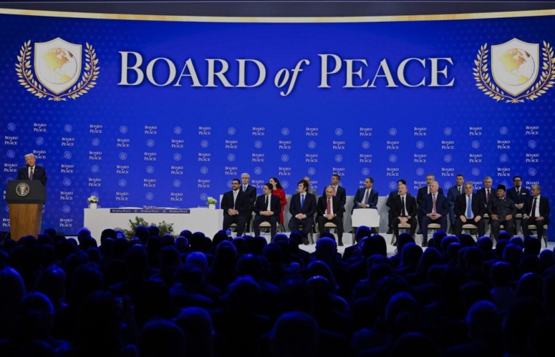 ބޯޑް އޮފް ޕީސް ޗާޓަރުގައި ސޮއިކުރުމަށް އިއްޔެ ބޭއްވި ރަސްމިއްޔާތުގެ ތެރެއިން.