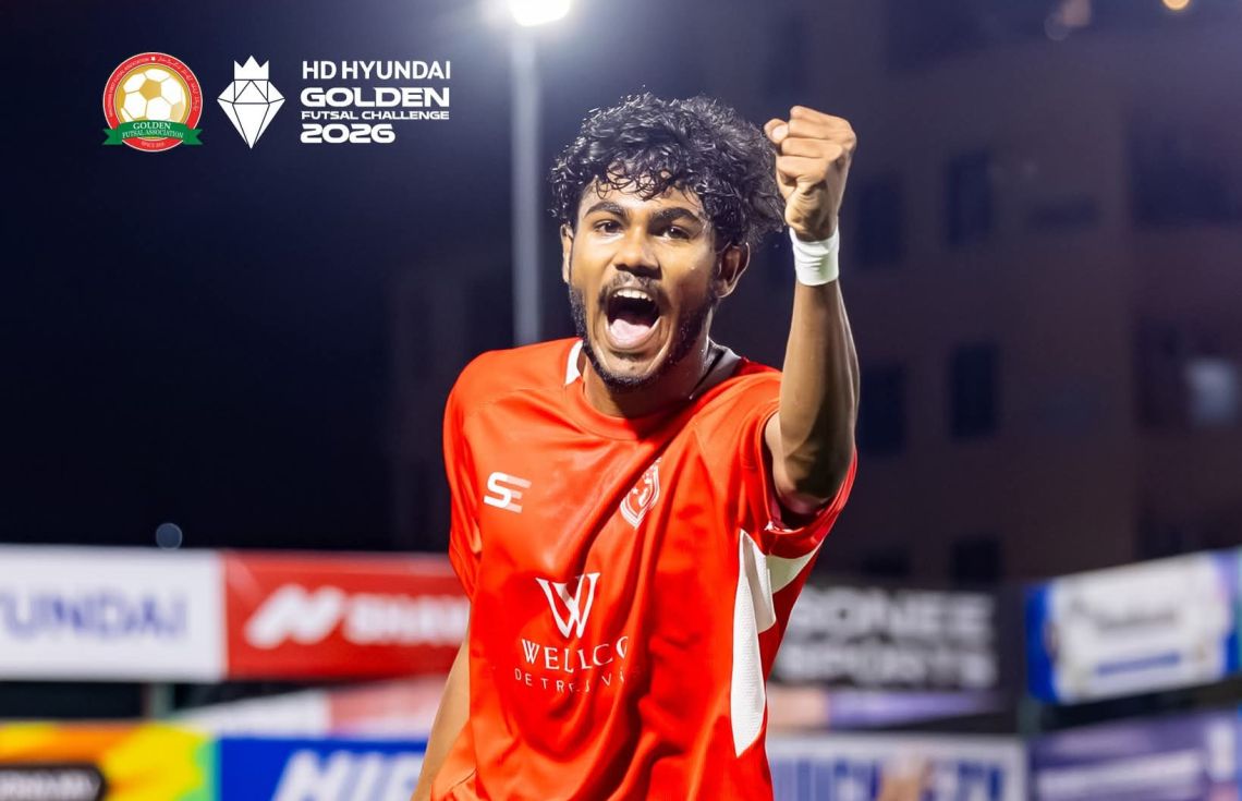 ދެއްވަދޫގެ މުހައްމަދު އަބްދުﷲ. އޭނާ ވަނީ މި މެޗުގައި ހެޓްރިކް ހަދާފައި. / ފޮޓޯ: ގޯލްޑަން