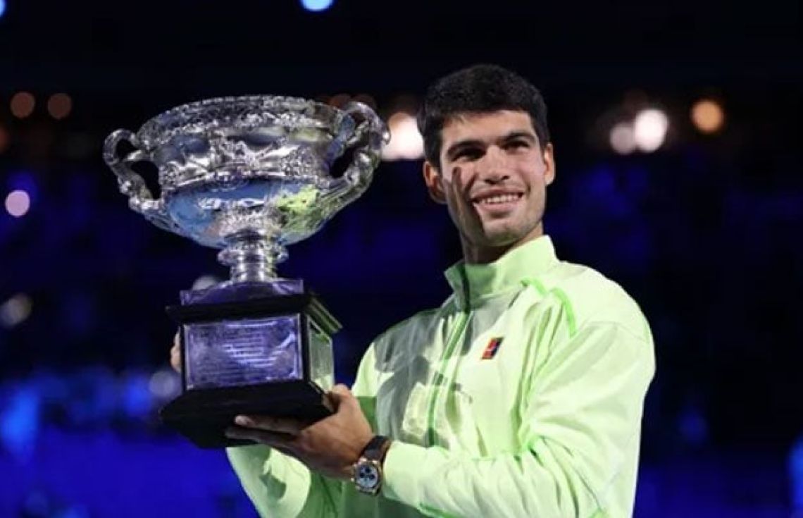 އަލްކަރޭޒް: ހަތް ގްރޭޑް ސްލޭމް ކާމިޔާބުކޮށްފި