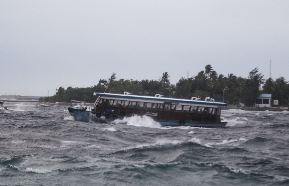 ރ. އަތޮޅުން ފެށިގެން އދ. އަތޮޅަށް ވައިޓް އެލާޓް ނެރެފި