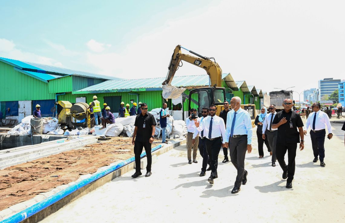 ބޮޑުތަކުރުފާނު މަގުގެ މަސައްކަތް ކުރިއަށްދާ ގޮތް ރައީސް ބައްލަވާލައްވަނީ--- ފޮޓޯ: ރައިީސް އޮފީސް