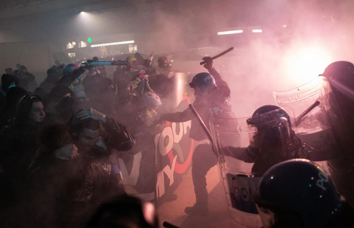 އިސްރާއީލް މީހުން އިޓަލީ އިން ބޭރުކުރުމަށް ގޮވާލައި އިޓަލީގައި ރޭ ބޮޑެތި ހަމަނުޖެހުން ހިންގައިފި