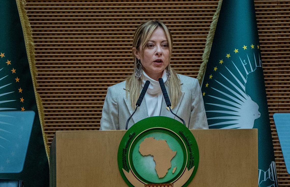 އިޓަލީގެ ބޮޑުވަޒީރު މެލޯނީ ވިދާޅުވީ ޣައްޒާ ޕީސް ބޯޑުގައި ބައިވެރިވުން ރަނގަޅު ކަމަށް ދެކޭ ކަމުގަ.