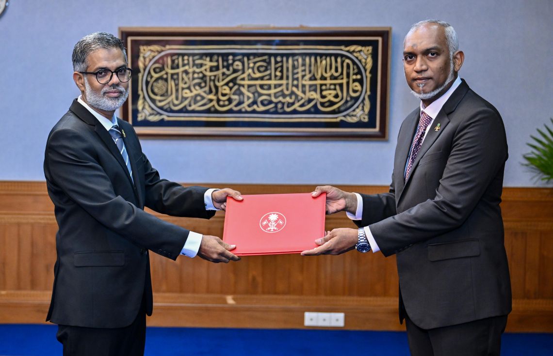 ފަނޑިޔާރު ހަސަން ޝަފީއު ޖޭއެސްސީއަށް އައްޔަންކުރުމަށް ބޭއްވި ރަސްމިއްޔާތުގެ ތެރެއިން---ފޮޓޯ: ރައީސް އޮފީސް