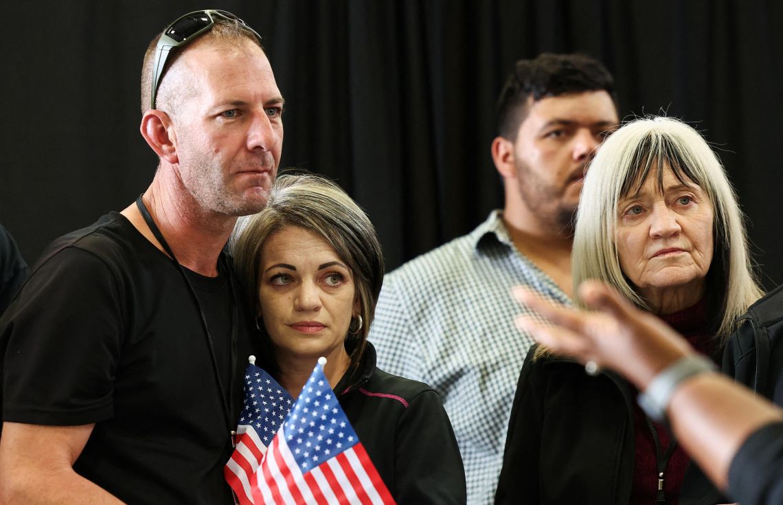 ދެކުނު އެފްރިކާއިން މިދިޔަ އަަހރު އެމެރިކާއަށް އެތެރެވި ރެފިއުޖީންތަކެއް---