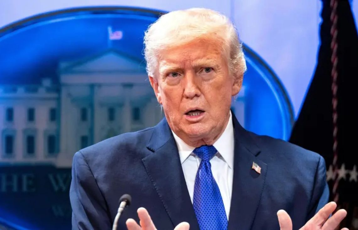 އެމެރިކާގެ ރައީސް ޑޮނަލްޑް ޓްރަމްޕު---