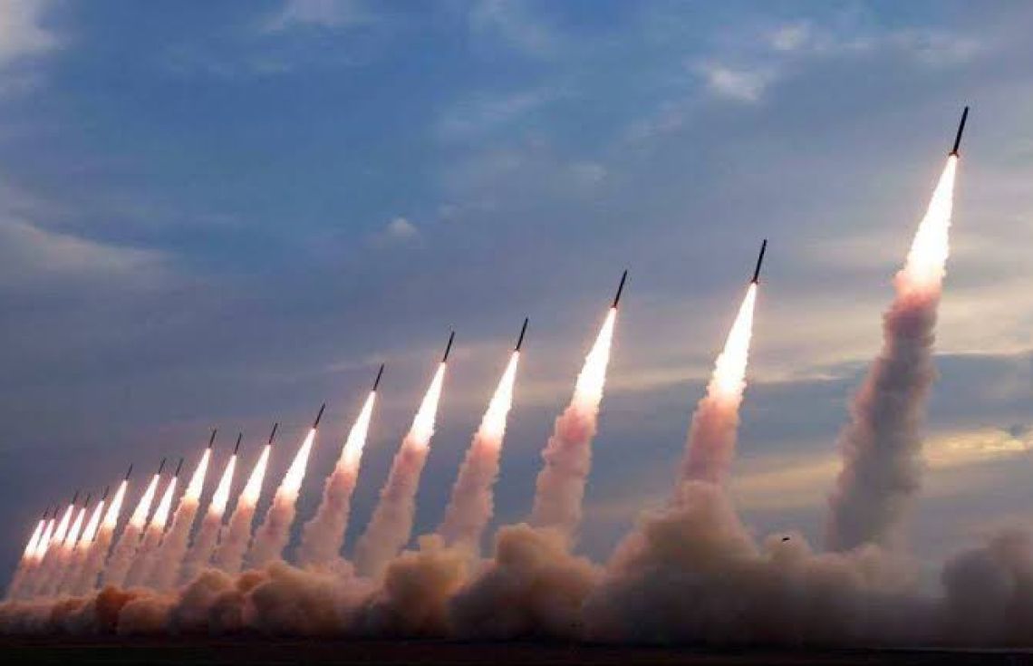 އީރާނުން “މިސައިލްގެ ރާޅެއް” ފޮނުވާލަނީ