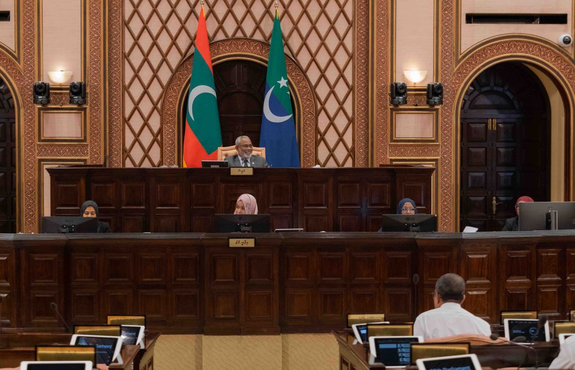 ގާނޫނާ ހިލާފު ސިޔާސީ ހަރަކާތްތައް ހުއްޓުވުމަށް ގަރާރެއް