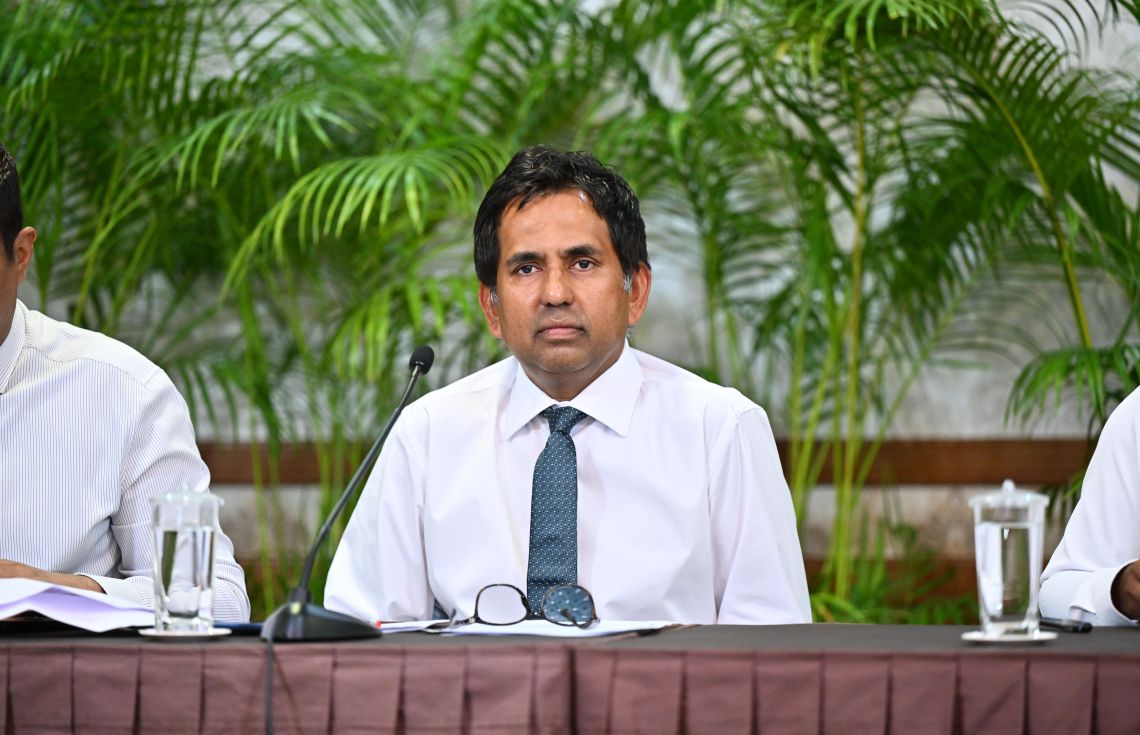 "ބަންކަރިން ހިދުމަތުން ބިލިއަނަކާ ގާތްކުރާ އާމްދަނީއެއް ލިބިއްޖެ"