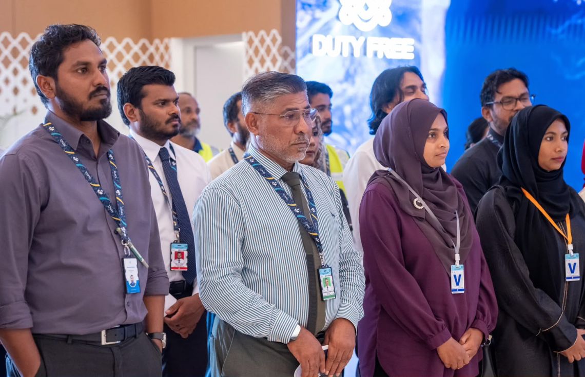 އެމްއޭސީއެލްގެ ސީއީއޯ ޝަރީފު އަދި އެމްއޭސީއެލްގެ ސްޓާފުން---