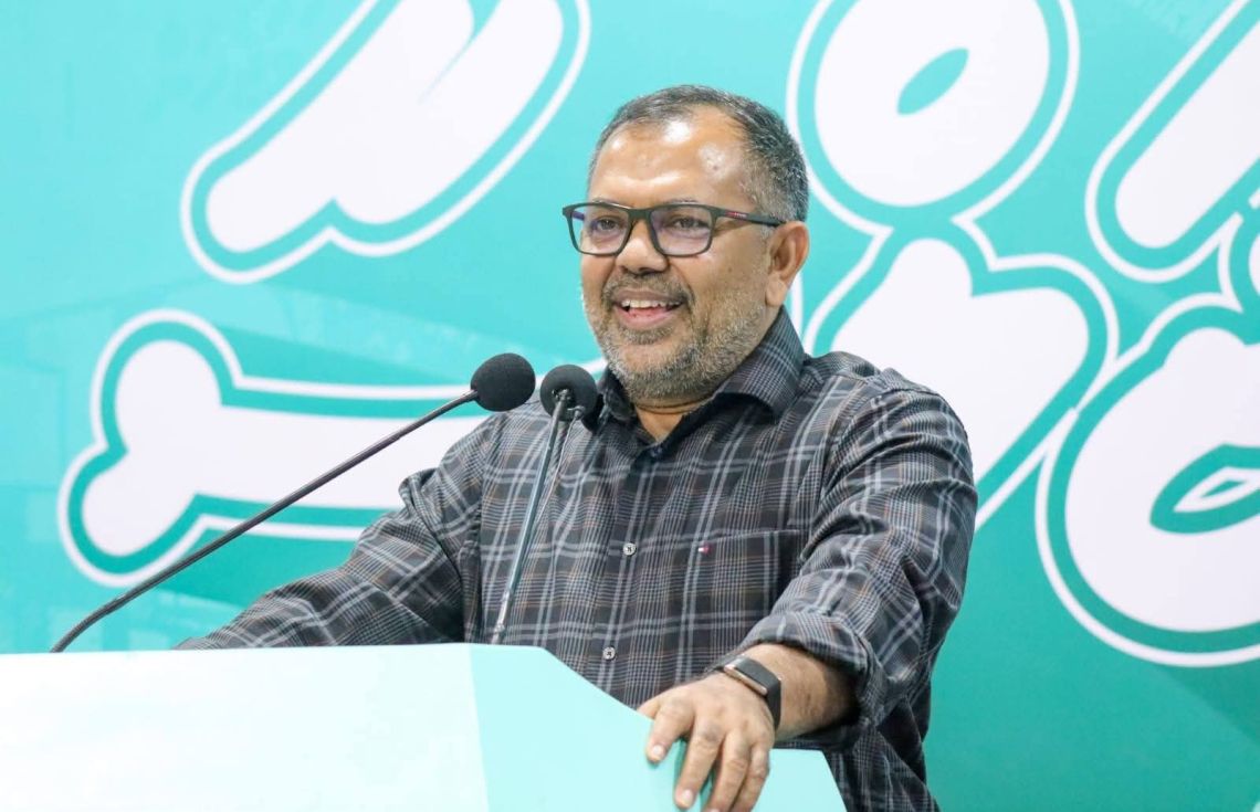 ސިއްހީ ހާލަތު ހުރިގޮތުން އެއްފަރާތަށް ޖެހިލިޔަސް، ހުންނެވީ ރައީސްއާއެކު ގަދަކޮށް: ޒަމީރު