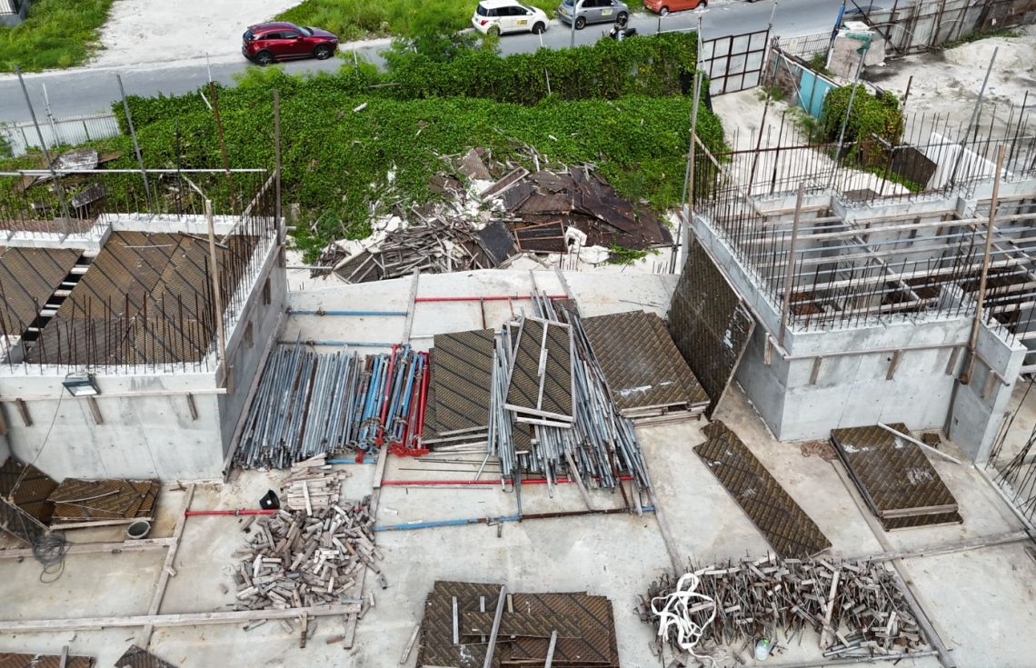ޢިމާރާތްކުރުމަށް އެޑްވާންސަށް ފުލްޕޭމެންޓް ދިން މިސްކިތުގެ މަސައްކަތް ނުނިމޭތީ ކަންބޮޑުވުން!