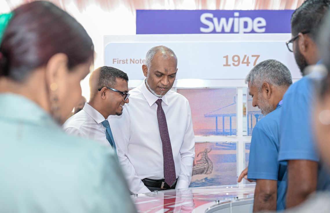 މާލީ ދާއިރާގެ އައު އުންމީދު: ފައިނޭންޝަލް އެކްސްޕޯ ރައީސް މުޢިއްޒު ހުޅުއްވައިދެއްވައިފި!
