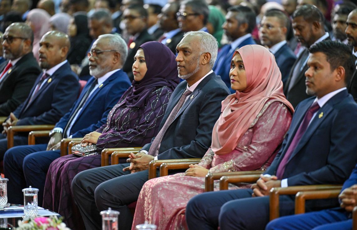 "އިގްތިސާދީ ކަންކަން ބައްޓަން ކުރަނީ މެދުއިރުމަތީގެ ހަނގުރާމައަކީ ދާއިމީ ކަމަކަށް ބަލައިގެން"