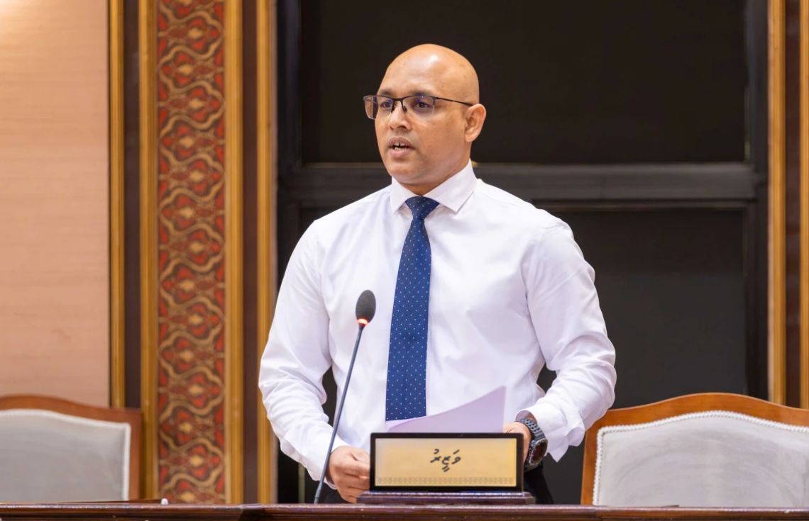 އިންތިޚާބާ ދިމާކޮށް އެމްޑީޕީން ކުންފުނިތައް 36,000 މުވައްޒަފުންނަށް ފުރާލައި، ދައުލަތުގެ ބަޖެޓު ދަވައިލި