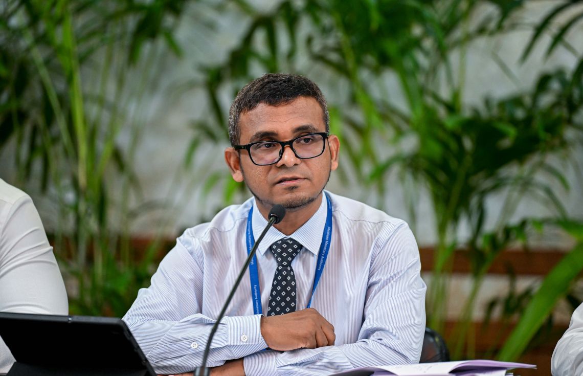 ރުފިޔާގެ ޑިމާންޑް މަތިކުރަން މުސާރަތައް ވެސް ދިވެހި ފައިސާއިން ދޭ ގޮތަށް ބަދަލުކުރަން ޖެހޭ: މުނައްވަރު