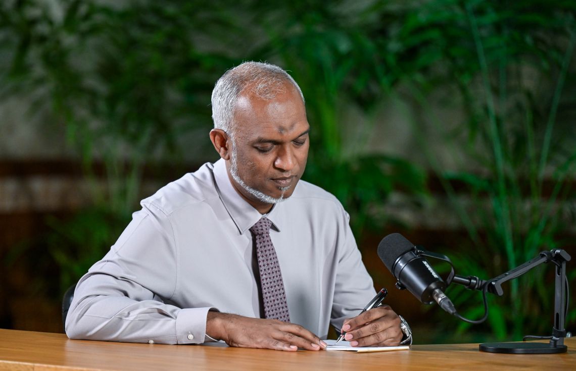 އެސެޓް ރިކަވަރީ ބިލުގެ މައިގަނޑު އަމާޒަކީ ކޮރަޕްޝަން ނައްތާލުން، ކުރީ ސަރުކާރުތަކުން އެސެޓް ރިކަވަރީ ނަމުގައި ކުރީ ސިޔާސީ މަސައްކަތެއް: ރައީސް