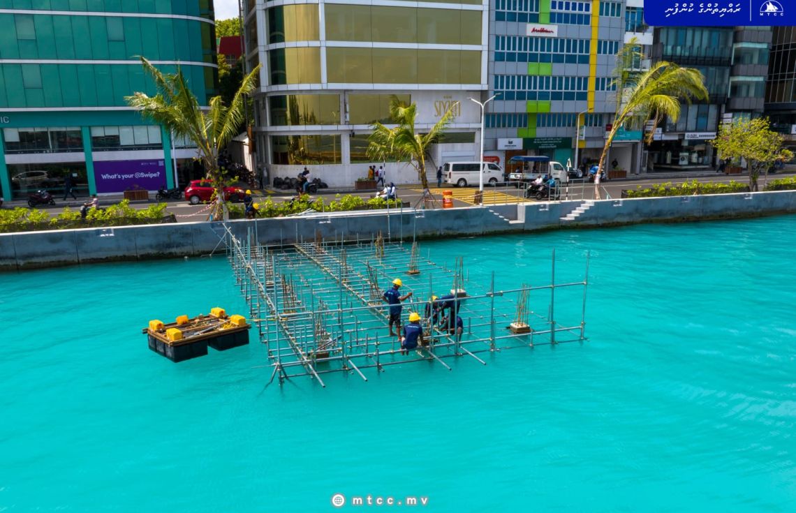 ފިންގަރ ޖެޓީ ހެދުމުގެ މަސައްކަތުގެ ތެރެއިން / ފޮޓޯ: އެމްޓީސީސީ