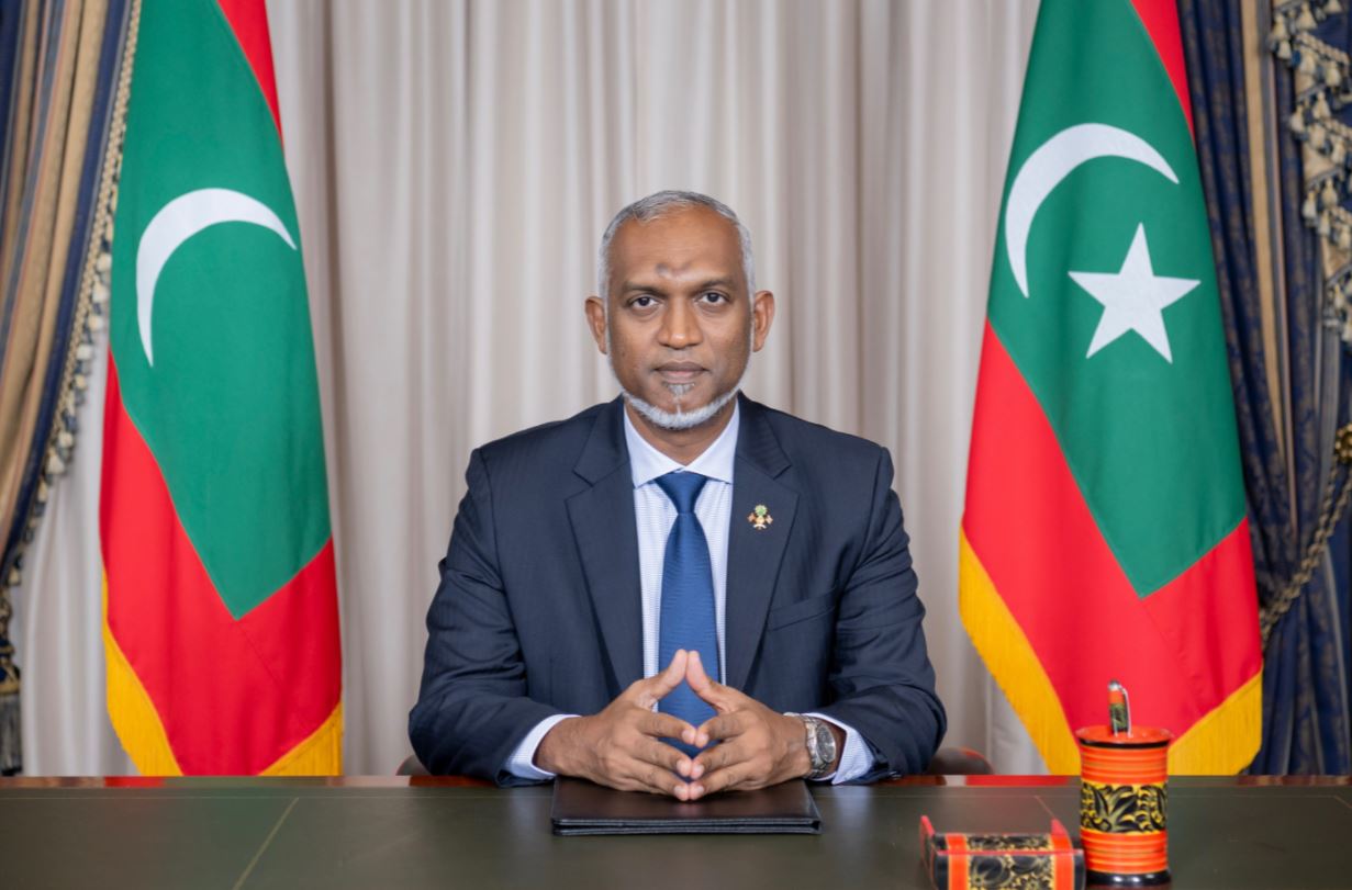 ރައީސުލްޖުމްހޫރިއްޔާ ޑރ. މުޙައްމަދު މުޢިއްޒު