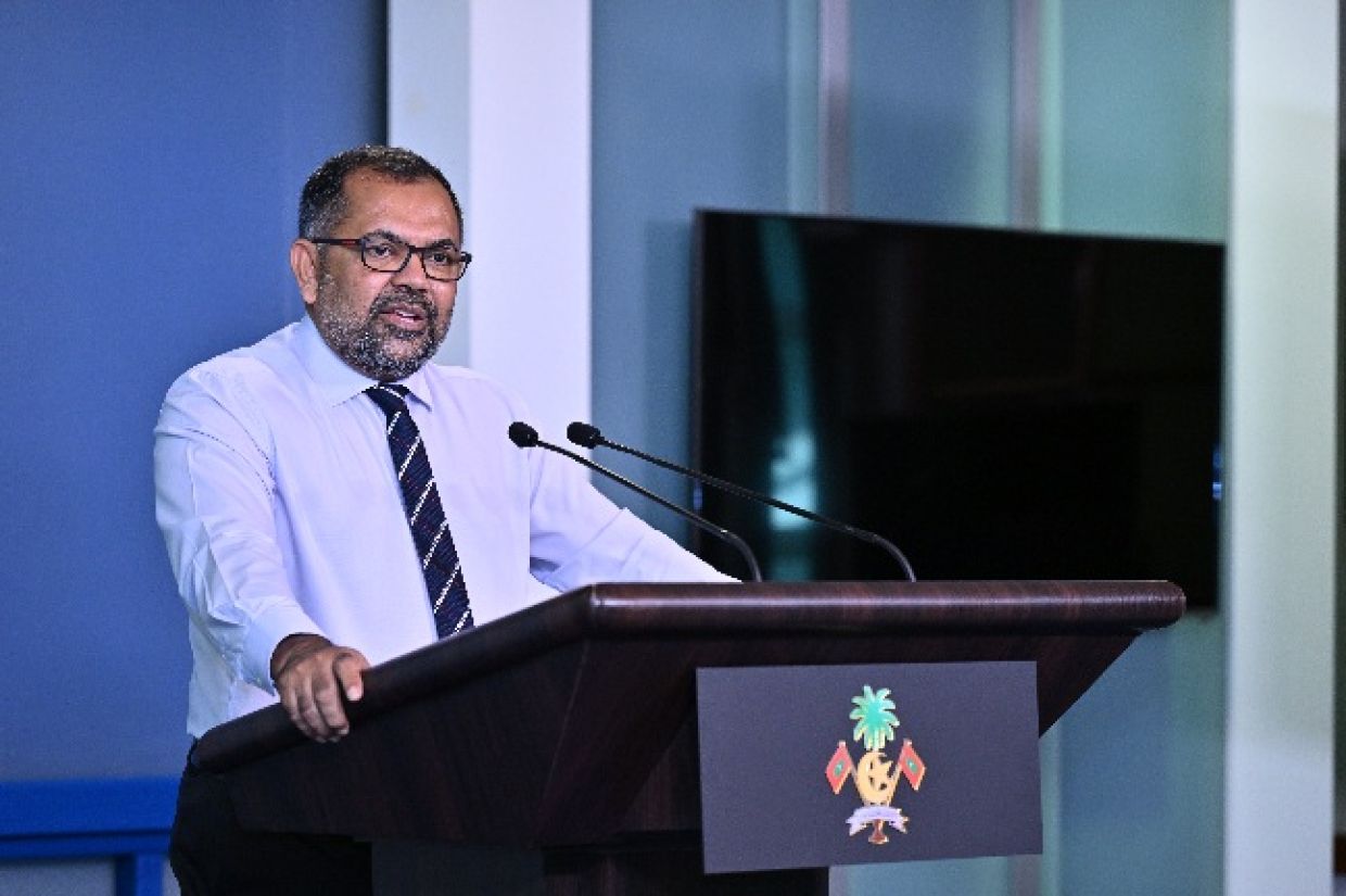 ފިނޭންސް މިނިސްޓަރ ޒަމީރު މިއަދުގެ ޕްރެސްގައި ވާހަކަފުޅު ދައްކަވަނީ.