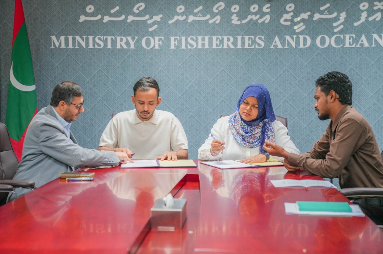 މ. މުލަކުގައި ކޯލްޑް ސްޓޯރޭޖް ފެސިލިޓީ އެޅުމުގެ އެއްބަސްވުމުގައި ސޮއިކުރުން. / ފޮޓޯ: ވުޒާރާ