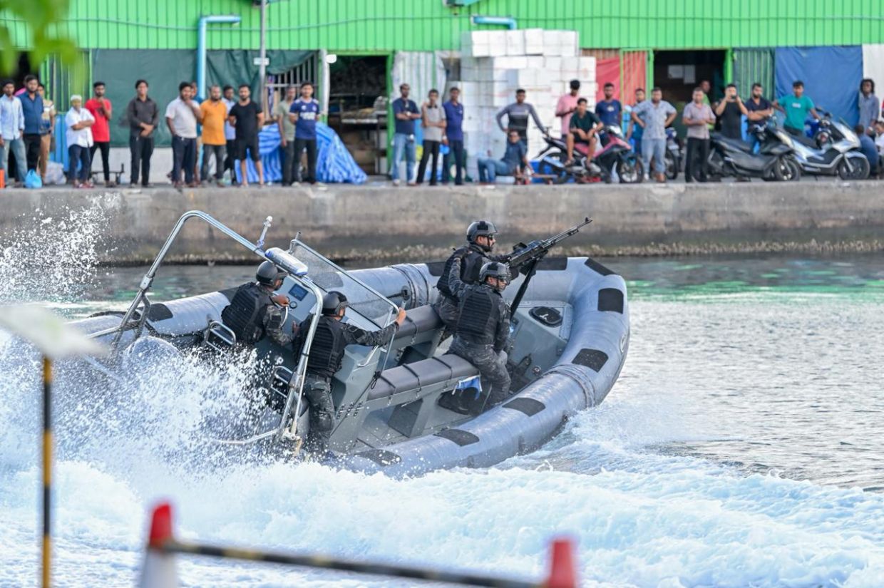 ދިފާޢީ ބާރުގެ ސްޕެޝަލް ބޯޓް ސްކޮޑްރަން ރައީސް އިފްތިތާޙު ކޮށްދެއްވައިފި