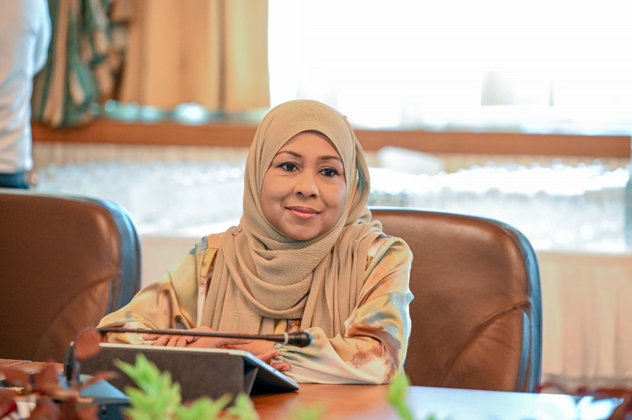 ދަނޑުވެރިކަމާއި ދިރޭތަކެއްޗާ ބެހޭ ވަޒީރު ޑރ. ޢާއިޝަތު ރަމީލާ