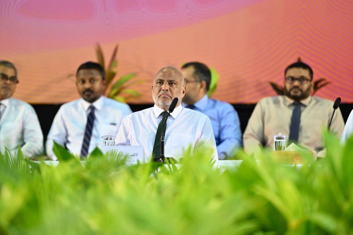 މިނިސްޓަރ ޑރ. އަލީ ހައިދަރު - މިނިސްޓަރ ޚައިދަރު ވިދާޅުވީ ޤާނޫނީ ބާރުވެރިކަން ގެނެސްދޭނެ ޤައުމީ ތަރައްޤީގެ ޤާނޫނުގެ ބިލެއް މަޖިލީހަށް ހުށަހަޅުއްވާނެ ކަމަށާއި، ވަކި މާއްދާއެއް ވެސް އިތުރުކޮށް ޤާނޫނަށް އިޞްލާޙް ގެންނާނެ ކަމަށް. / ފޮޓޯ: ޚުލާސާ