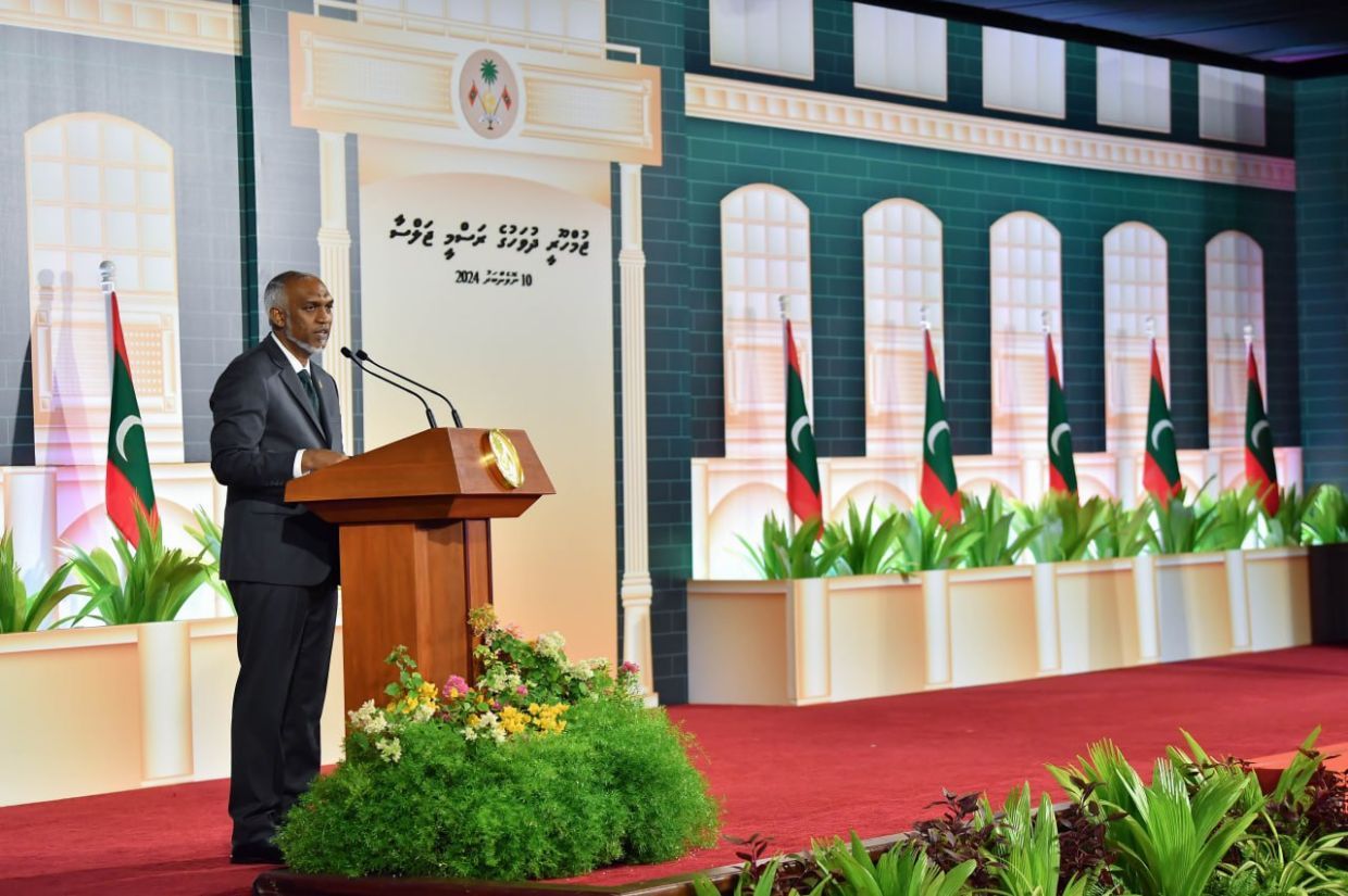 ރައީސް މުޢިއްޒު އިސްކުރައްވަނީ ވަފާތެރިކަމާއި މިނިވަންކަން