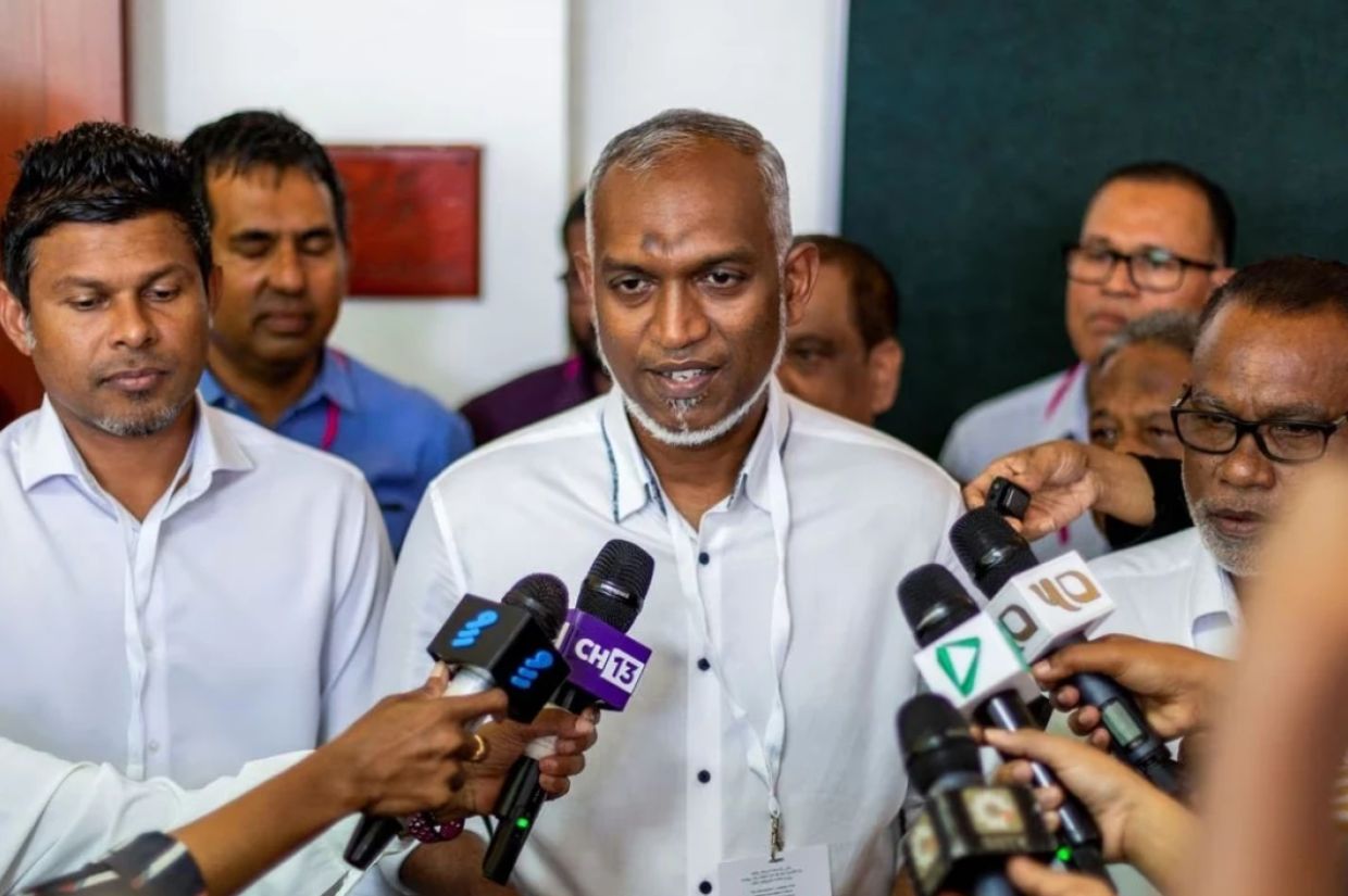 މީޑިއާ ކޮންޓްރޯލް ކުރާ ބިލާއި ރައީސް މުޢިއްޒު ދެކޮޅު