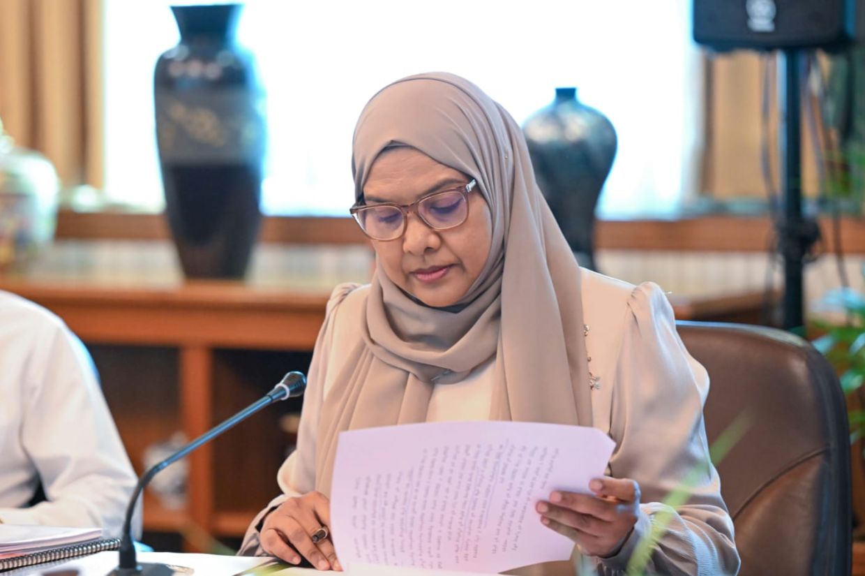 ވަޒީރު ޑރ. ޢާއިޝަތު ޝިހާމް / ފޮޓޯ: ރައީސް އޮފީސް